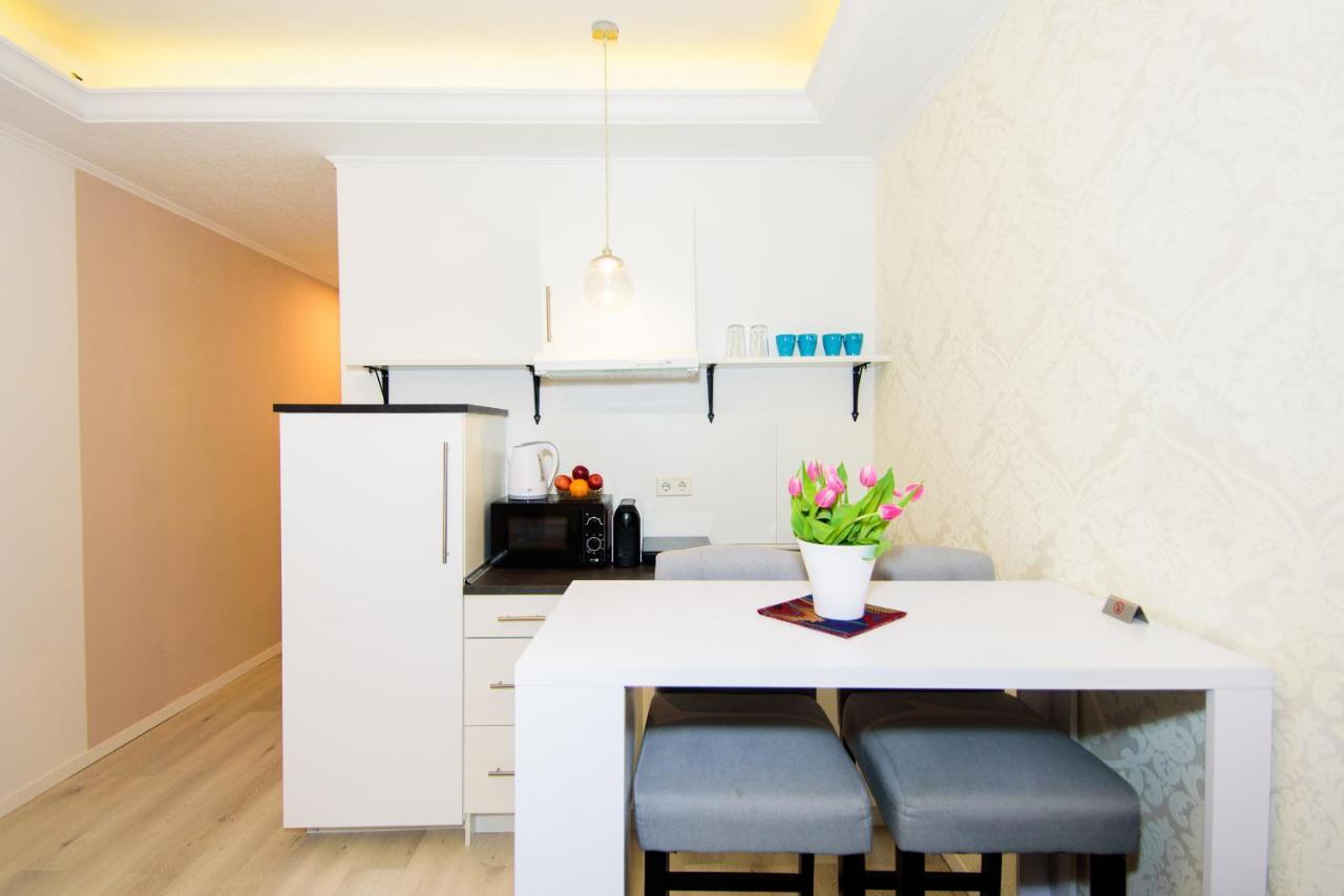 Noble Ferienwohnung In Metzingen-Zentrum メッツィンゲン エクステリア 写真