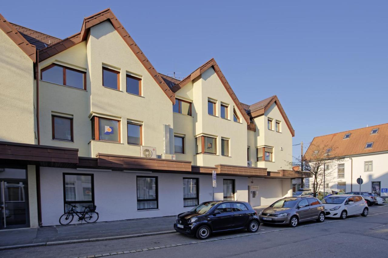 Noble Ferienwohnung In Metzingen-Zentrum メッツィンゲン エクステリア 写真
